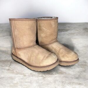 Ugg Australia Classic II Boots size 5